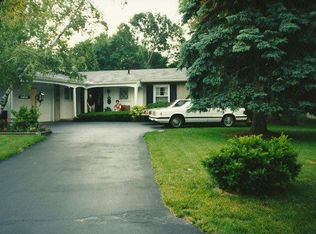 23710 McCall St, Southfield, MI 48033