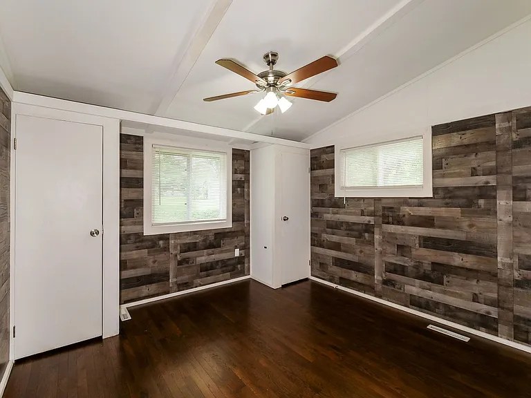 11311 Cleveland Ave — Photo 8