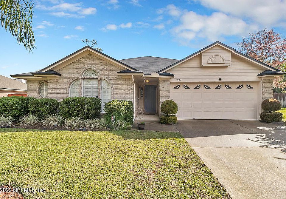 1st image of 11927 Blue Spruce Ct