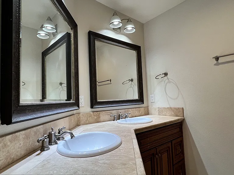 322 Ogle St #C — Photo 10