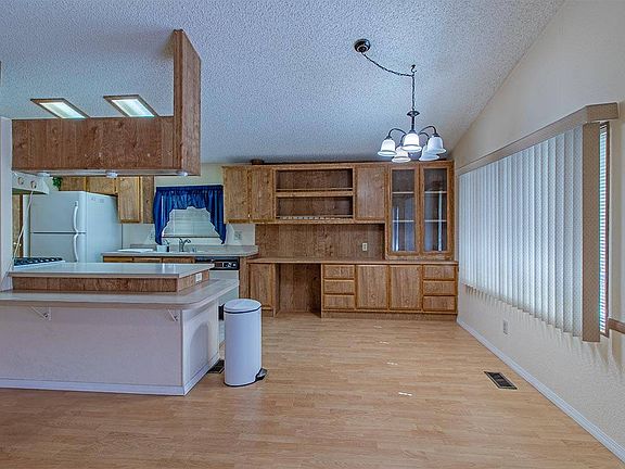 5th image of 8122 W Flamingo Rd Unit 176
