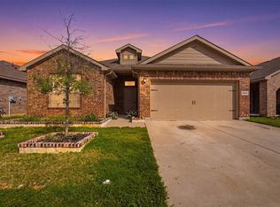 6244 Weaving Loom Way, Fort Worth, TX 76179