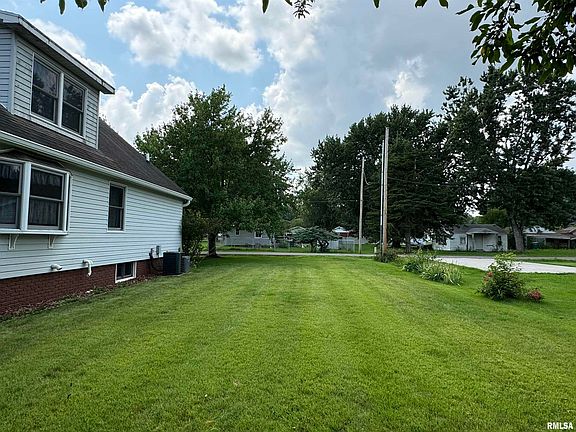 5th image of 1217 Yates St