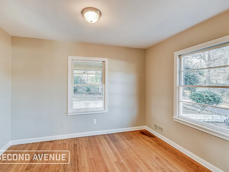 9725 Red Lane Dr — Photo 17