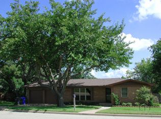2705 Mount Carmel Dr, Waco, TX 76710