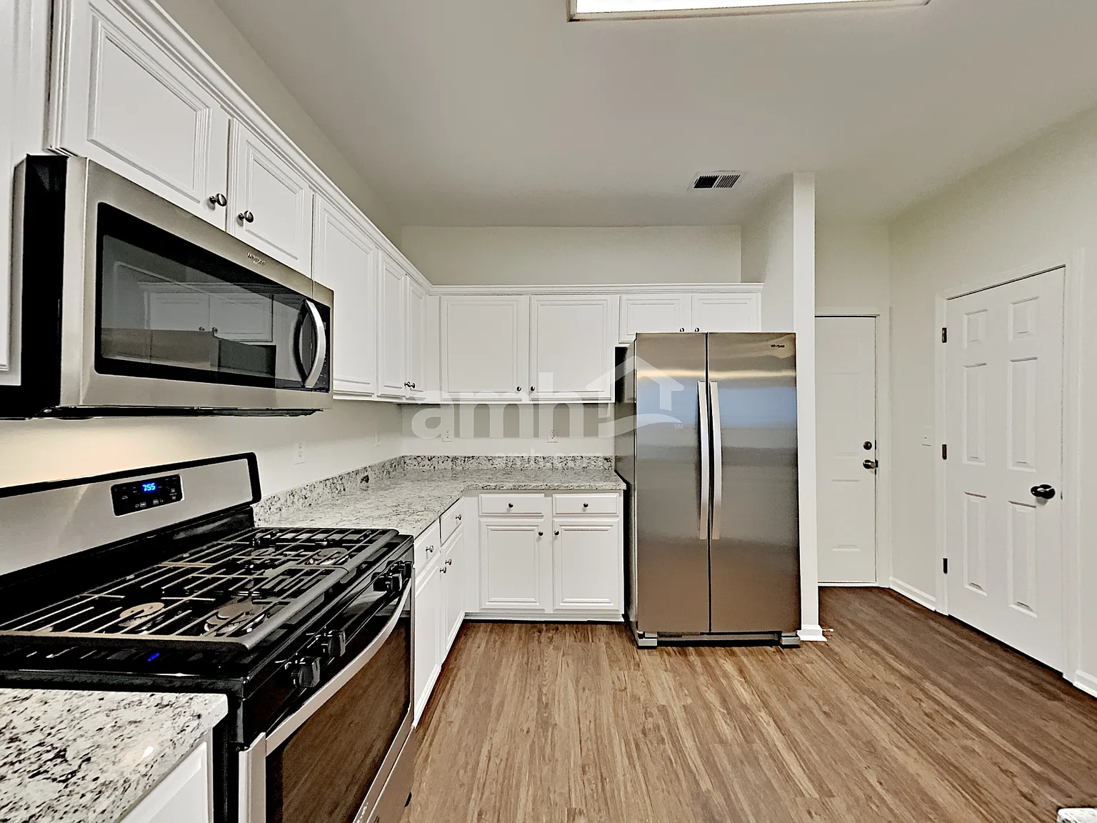 3 bed, 2.5 bath, 1522 sqft, $2,250 — Photo 3