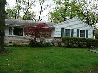 2nd image of 656 Yaronia Dr