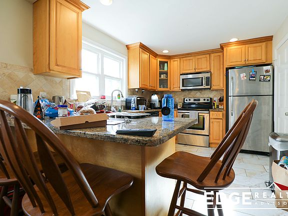 2nd image of 20 Cummings Rd #1