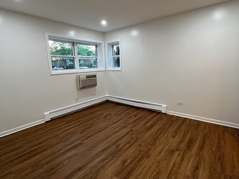 4643 Main St #1D — Photo 8