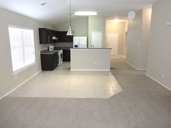4th image of 813 Charlotte Dr