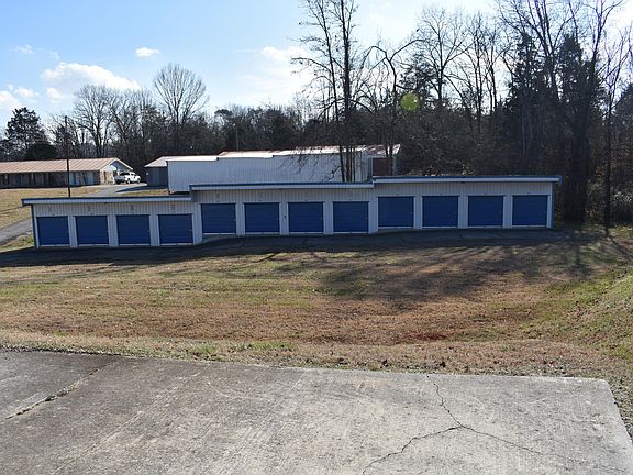 2nd image of 175 Lakeshore Dr