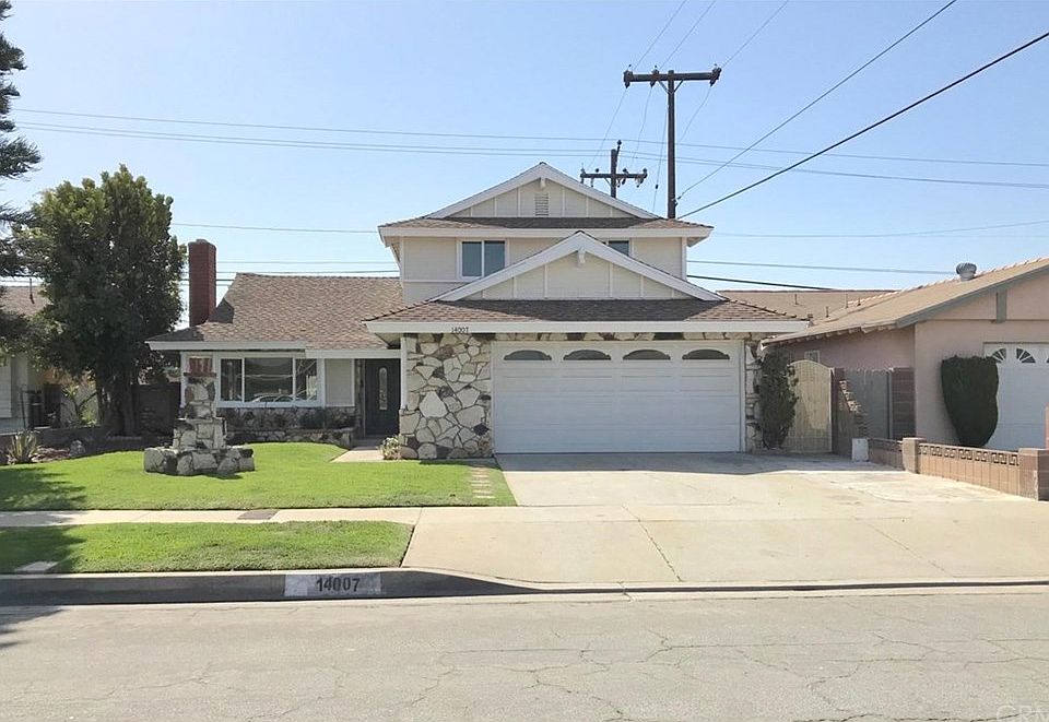 1st image of 14007 Maple Ave