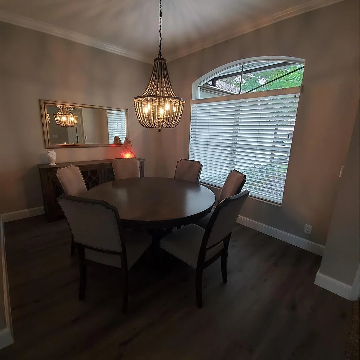 4 bed, 2.0 bath, 1915 sqft, $11,000 — Photo 3