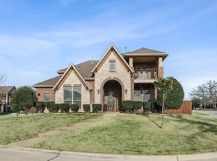 2300 Holder Dr, Euless, TX 76039