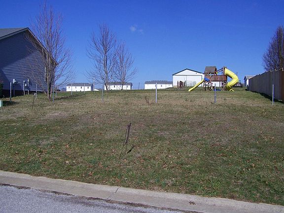 2nd image of Grace Ct #25