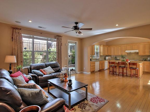 3rd image of 3425 Eldiva Ct