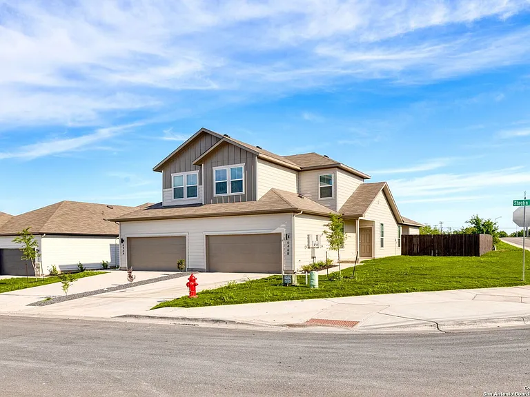 646 Staglin St #B — Photo 32