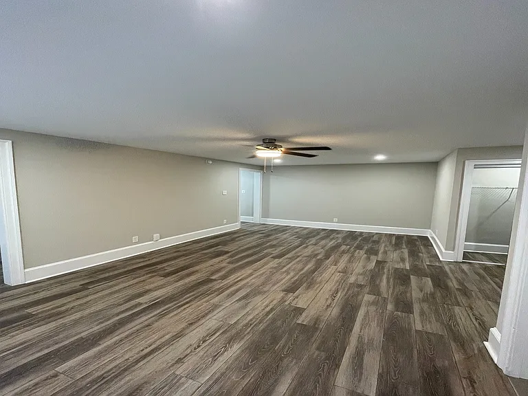 Campus Apartments — Photo 18