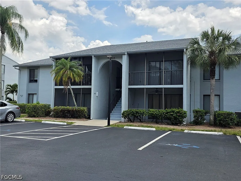 2 bed, 2.0 bath, 964 sqft, $1,500 — Photo 2