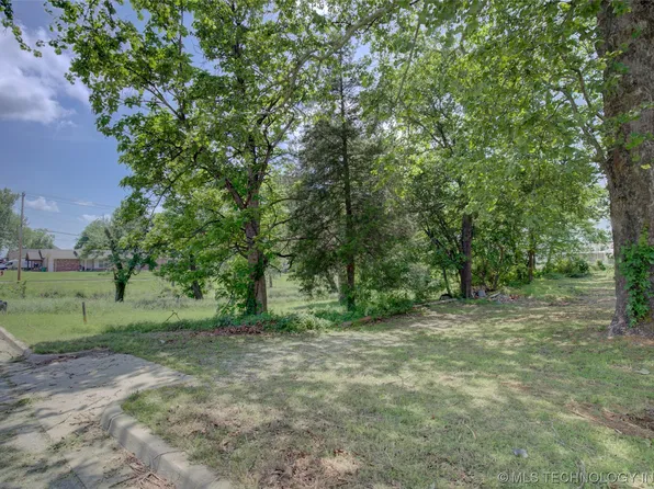 622 S Division St, Sapulpa, OK 74066