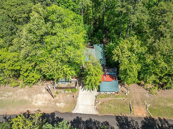 5th image of 156 Sunny Brook Ln