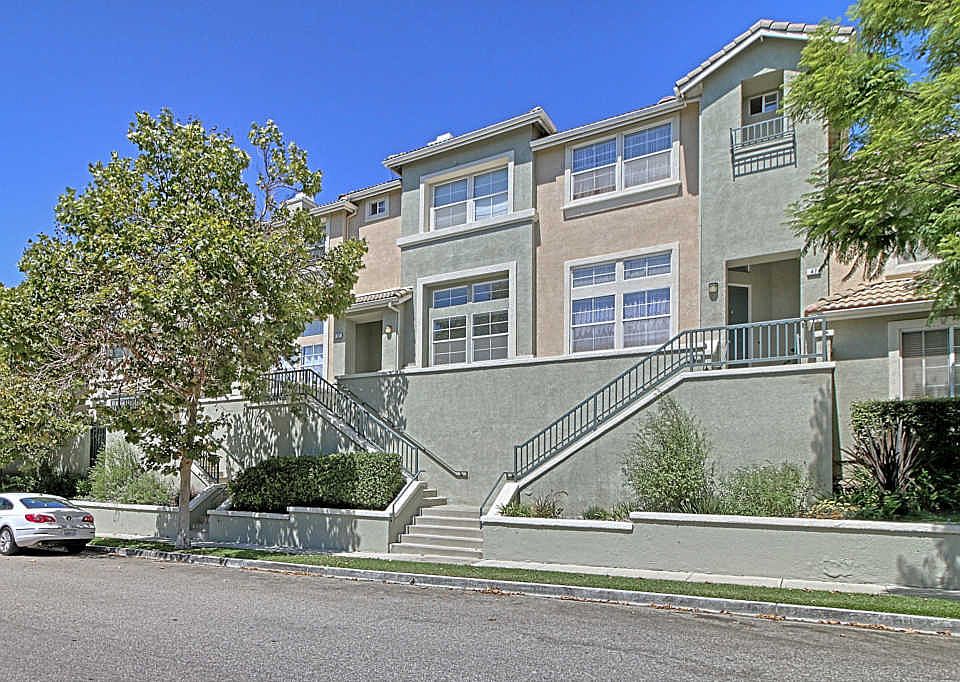 1st image of 51 Shoshone St