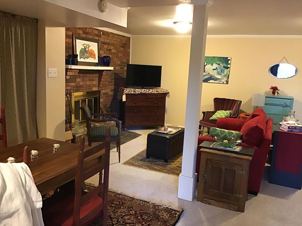 Living room/dining room