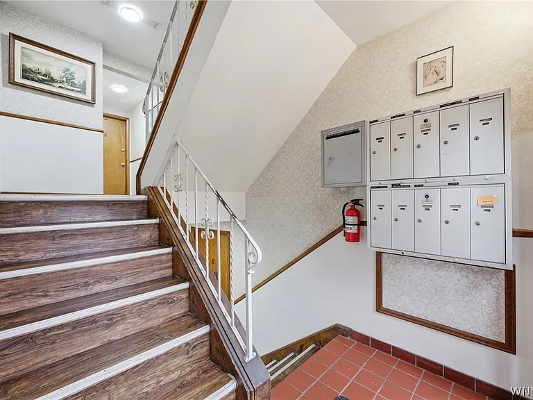 2500 Sheridan Dr #16 — Photo 2