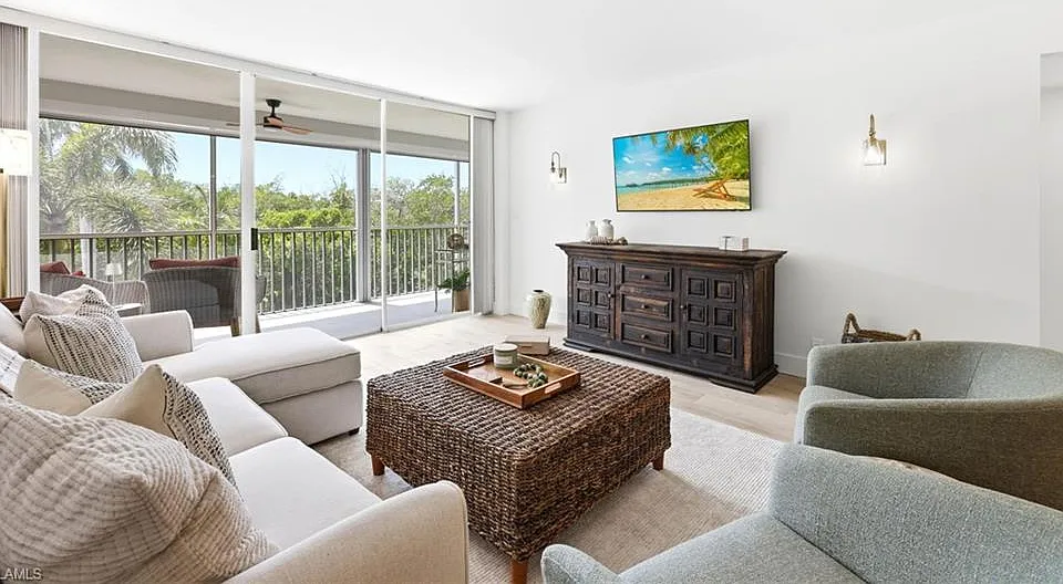 3 Bluebill Ave #303
