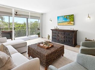 3 Bluebill Ave APT 303, Naples, FL 34108
