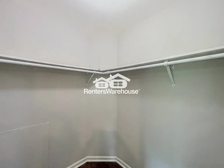 1054 Ivaloo St — Photo 26