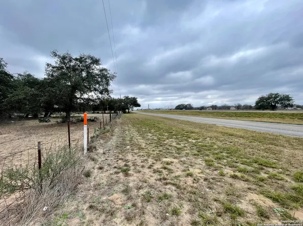 10.087 ACRES Ih 35 Access Rd LOT 6, Lytle, TX 78052