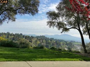 2080 Golden Rain Rd APT 4, Walnut Creek, CA 94595