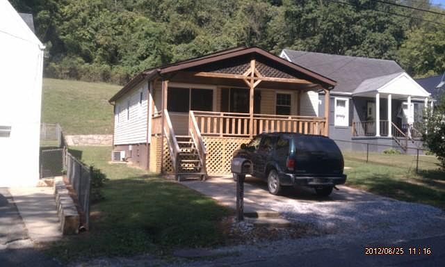 1st image of 567A Garrison Ave