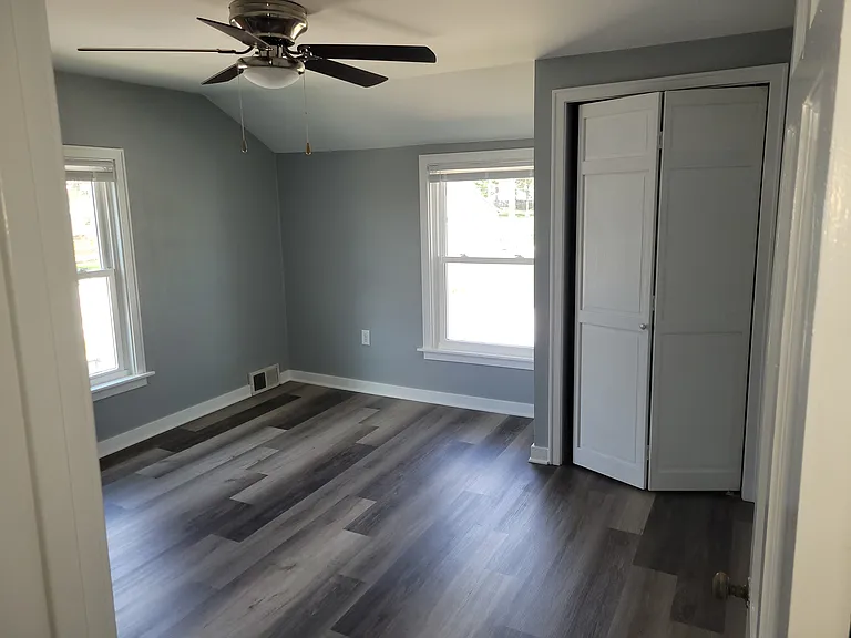 513 Home Ave — Photo 6