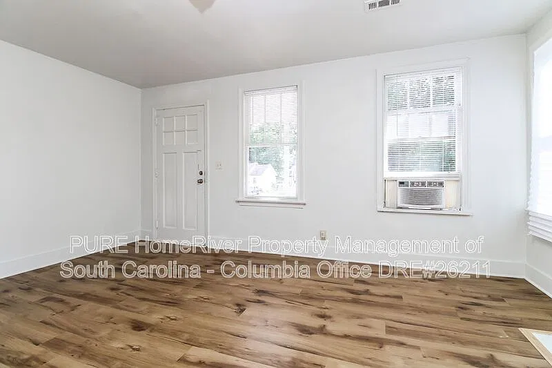 2 bed, 1.0 bath, 928 sqft, $1,050 — Photo 2