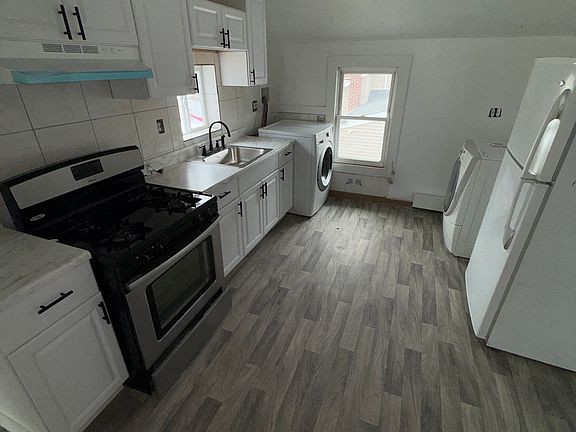 4th image of 172 Dekalb Ave #2