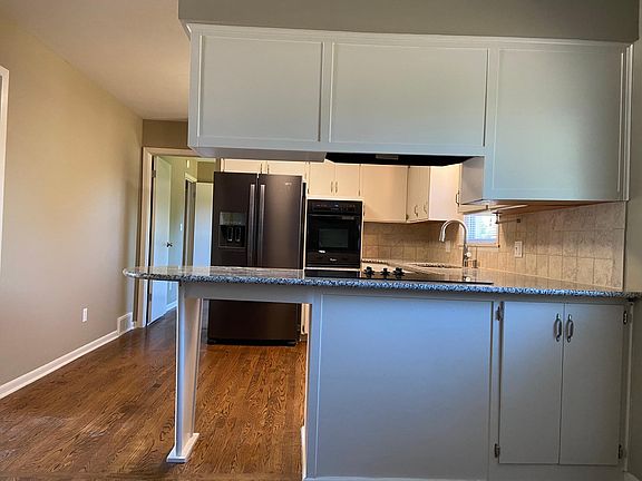 4th image of 1704 NE 76th St