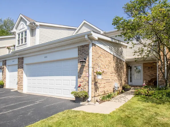 881 N Cove Dr #877C, Palatine, IL 60067