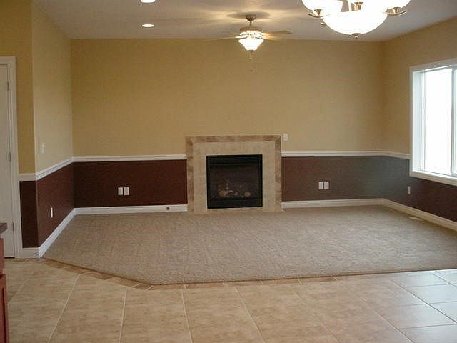 1st image of 909 W Christopher Ln