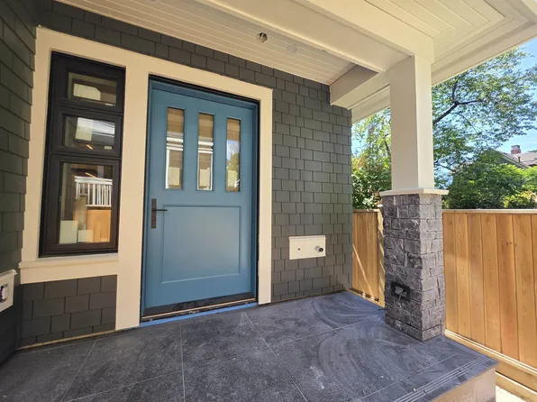 2570 W 2nd Ave, Vancouver, BC V5M 1C6