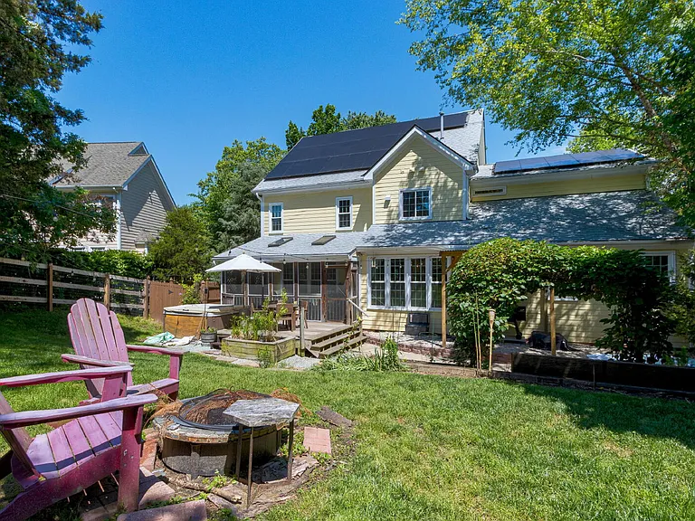2711 Ashland Dr — Photo 46