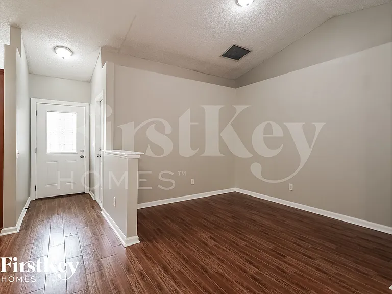 1598 Twin Oak Dr — Photo 6