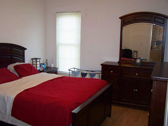 4th image of 518 Dewey Ave