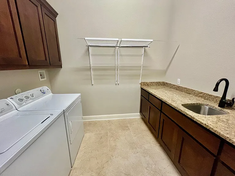 2210 University Club Dr #4A — Photo 9