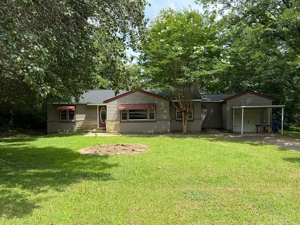 1107 McCay Ave