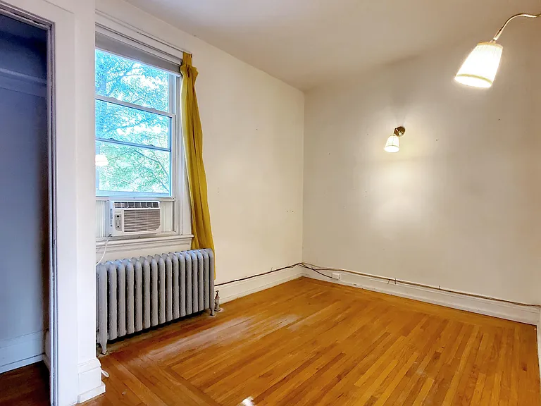 116 Fairholt Rd S #2 — Photo 18