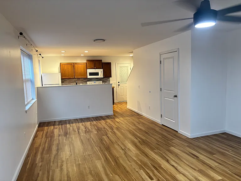 346A McDowell St #A — Photo 3