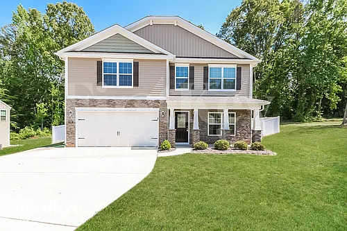 310 Sawyer Ln Photo 1