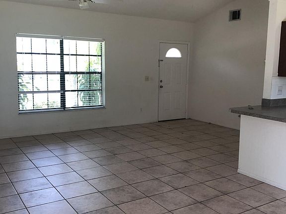 5th image of 189 NW Carmelite St